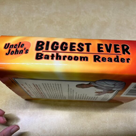 Uncle John's Biggest Ever Bathroom Reader Hardcover Book – May 7, 2002 - Picture 3 of 3